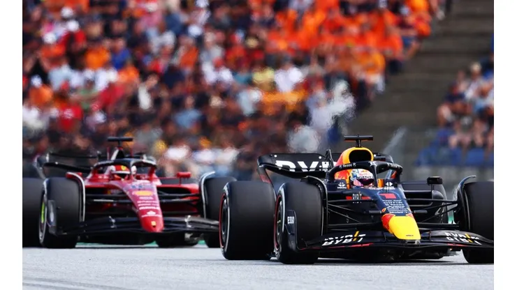 Max Verstappen y Charles Leclerc lideran la clasificación de pilotos.
