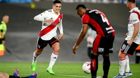 Pablo Solari marcó dos goles en la victoria de River Plate ante Newell's Old Boys.