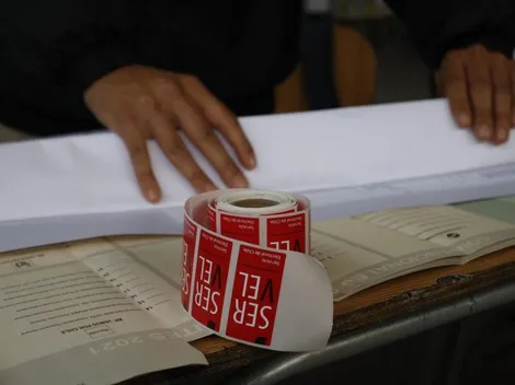 ¿Puedo excusarme de ser vocal de mesa si tengo que trabajar?