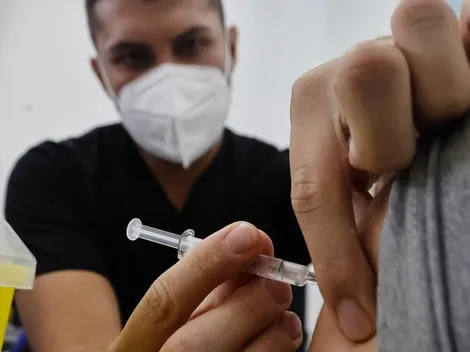 ¿Dónde me puedo ir a vacunar hoy sábado en Santiago?