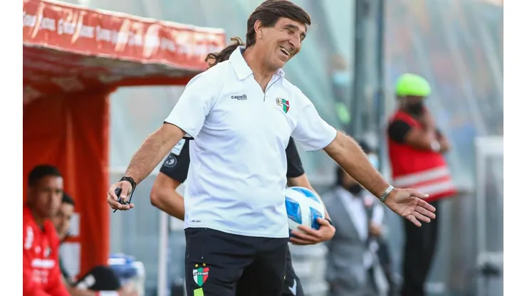 Costas se marcha de Palestino, pero a fin de año.