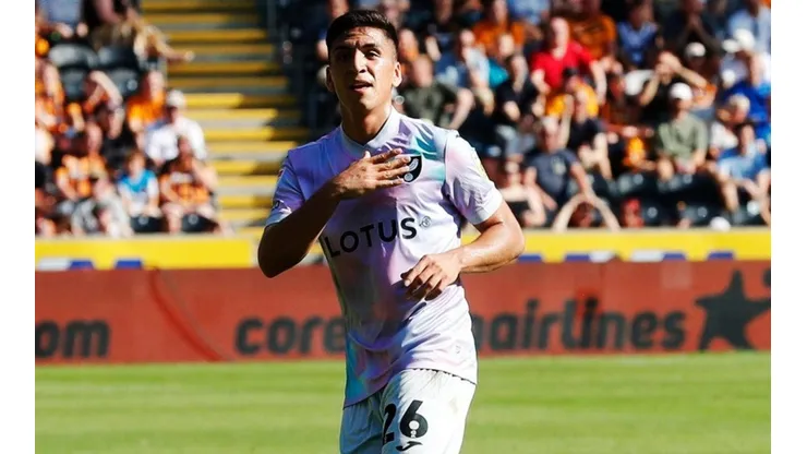 Marcelino Núñez marcó un tremendo golazo de tiro libre en el Norwich