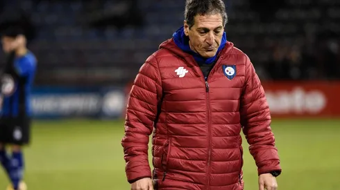 Mario Salas está golpeado por las dos últimas goleadas que ha recibido Huachipato.