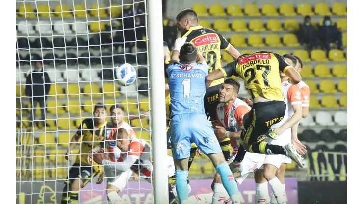 Coquimbo se impuso ante Cobresal y acortó diferencias en la tabla