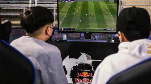 Red Bull Lola 12 tendrá campeón este viernes en el Insert Coin, bar gamer de Ñuñoa.