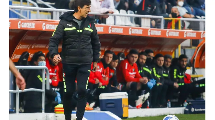 Gustavo Costas desafía a Colo Colo previo al choque del domingo