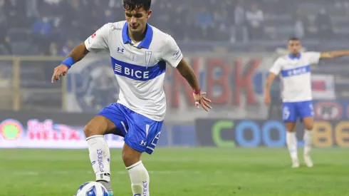 Saavedra recibe críticas por su juego tibio en la UC