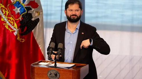 Boric anuncia acuerdo en los bloques oficialistas de cara al plebiscito de salida