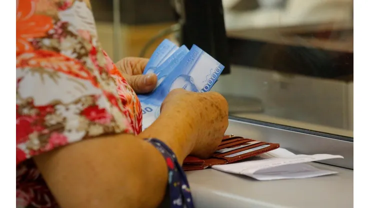 ¿Cuáles son los requisitos del Bono Dueña de Casa y cómo puedo recibir el beneficio?