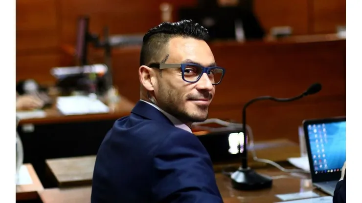 Mauricio Pinilla es uno de los animadores de Buen Finde, en TVN.