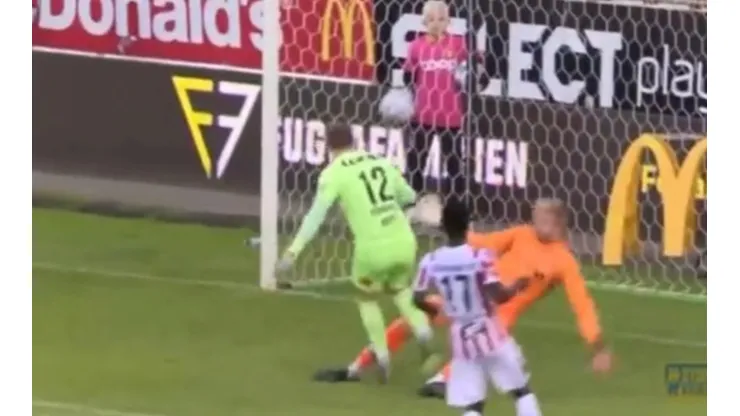 El arquero Mads Hedenstad dejó un tremendo registro en el fútbol noruego.
