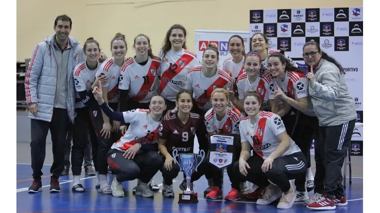 Las campeonas del cuadrangular internacional