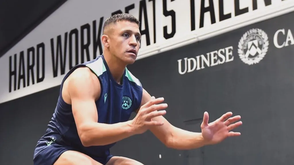 Alexis Sánchez sigue trabajando para recuperarse de sus problemas físicos en Udinese. Foto: Comunicaciones Udinese.