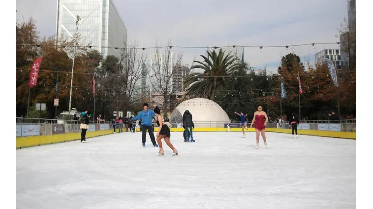 Horarios y precios de la Pista de Patinaje sobre hielo del Parque Araucano para este Día del Niño