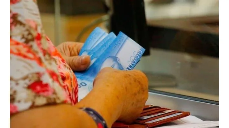 Este 5 de agosto comenzaron los pagos del Bono Invierno Chile Apoya.