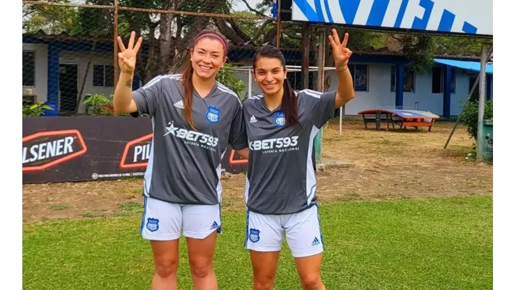 Dos jugadoras dejan Wanderers Fem y fichan ¡por un partido! con Emelec