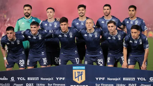 Huracán manda en la Liga Profesional de Argentina con dos chilenos indiscutidos.