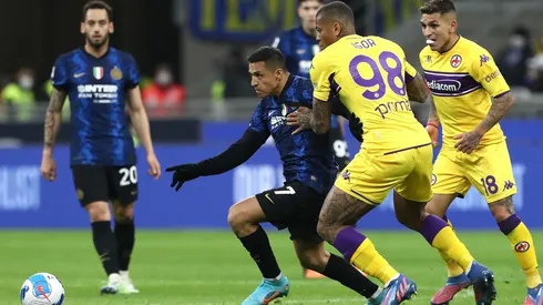 Alexis aún espera definir su futuro en Inter