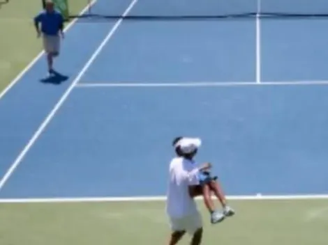 Tremendo: pupilo del Chino Ríos salva a una pasapelotas desmayada