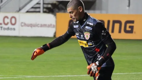 Cano reciibió una tarjeta roja en la fecha pasada