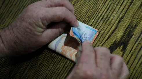 ¿Cuántos pagos puedo recibir del IFE Laboral si postulo en agosto?