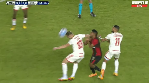 Alemao agredió fuertemente a un rival.