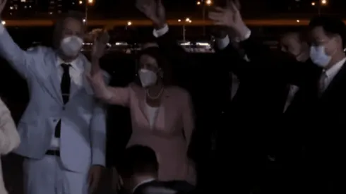 Pelosi arriba a Taiwán y China envía a aviones de combate