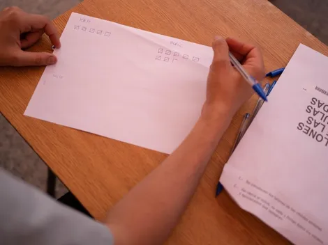 ¿Cuándo se publica la nómina de los vocales de mesa para el Plebiscito de Salida?