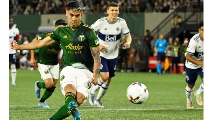 Felipe Mora no jugará más en esta temporada