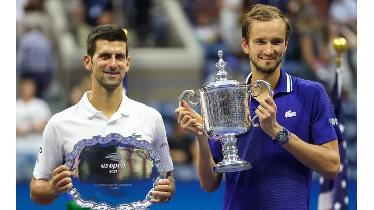 Daniil Medvedev derrotó en la final del grand slam estadounidense del 2021 a Novak Djokovic.