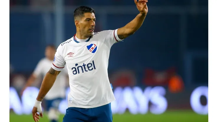 Luis Suárez volvió oficialmente a Nacional y sumó minutos en la Copa Sudamericana