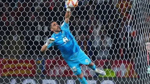 El elogio de la UEFA al candado Claudio Bravo y la respuesta del chileno.