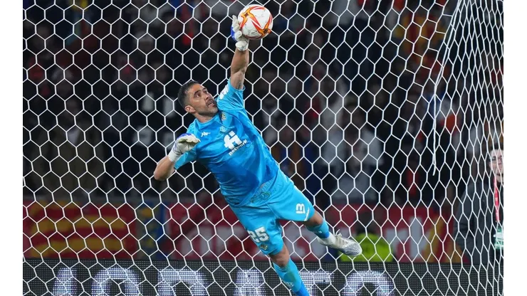 El elogio de la UEFA al candado Claudio Bravo y la respuesta del chileno.