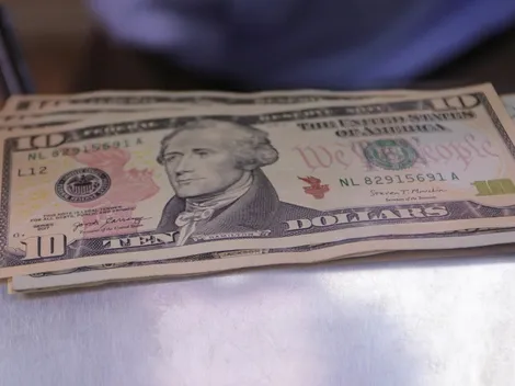 ¿A cuánto está el cambio de dólar a peso chileno?