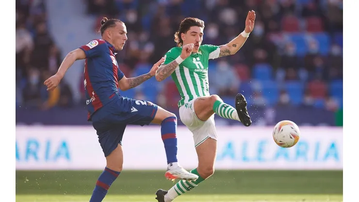 Héctor Bellerin quiere volver al Betis de Pellegrini