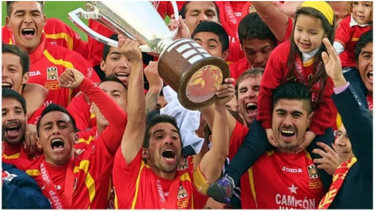 Christian Cueva fue campeón con los hispanos en el 2013.
