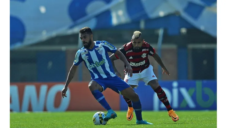 Arturo Vidal debutó y fue clave en el triunfo de Flamengo ante Avaí por el Brasileirao