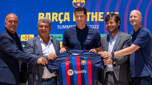Robert Lewandowski dejó atrás al Bayern Múnich y es nuevo jugador del FC Barcelona.