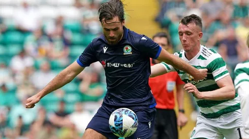 DT del Blackburn se ofrece a hacerle el desayuno a Brereton si se queda.