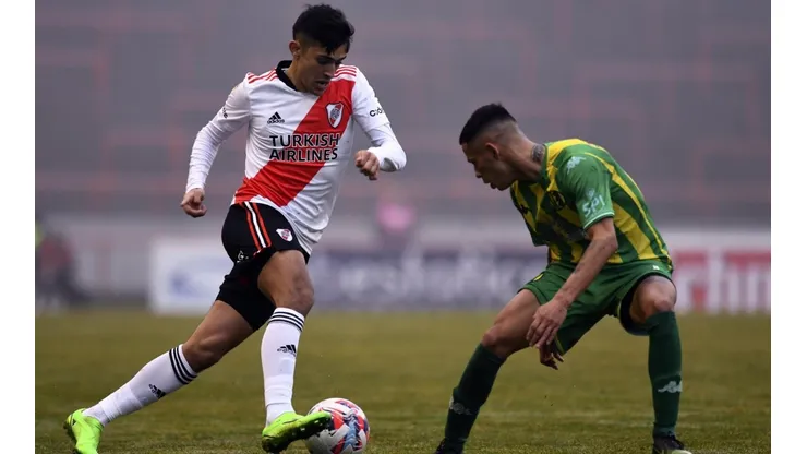 Chavo Fucks en éxtasis con el Pibe Solari en el triunfo de River contra Aldosivi.
