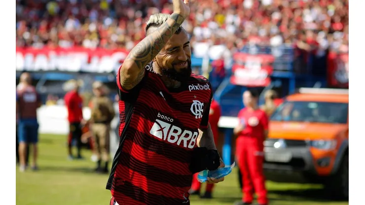 Arturo Vidal suma sus primeros minutos con el Flamengo