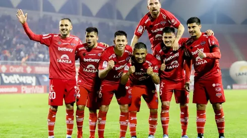 Ñublense duerme, al menos esta noche, en el primer lugar junto a Colo Colo.