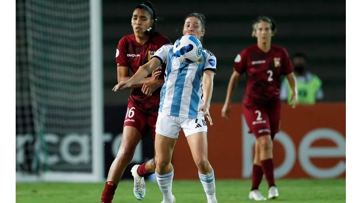 Argentina venció a Venezuela por la definición del grupo B en la Copa América Femenina.