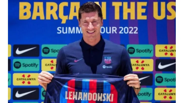 El goleador fue presentado este miércoles sin número aún ante los medios de comunicación