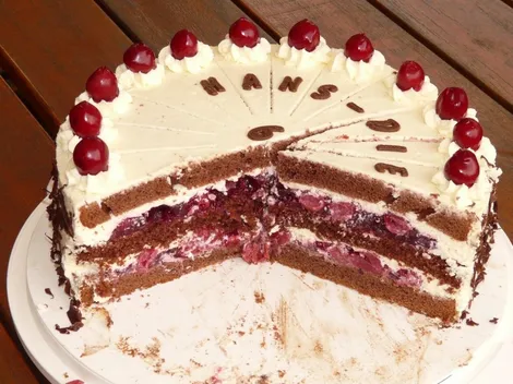 ¿Cómo hacer una torta de selva negra?