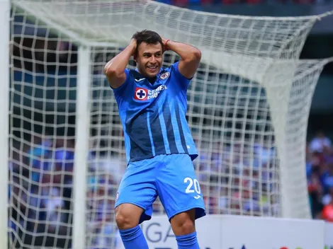 Se complica Iván Morales: Cruz Azul contrata a un nuevo delantero