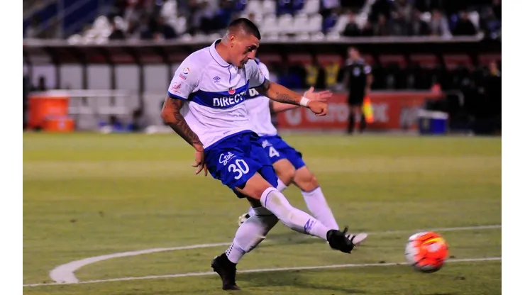 Nicolás Castillo no podrá regresar, de inmediato, con Universidad Católica.