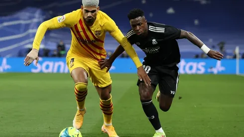 Ronald Araújo y Vinicius Jr protagonizarán el clásico español en un duelo de pretemporada