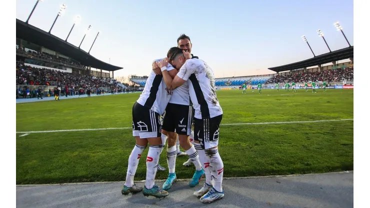 Colo Colo se abraza constantemente en el torneo nacional