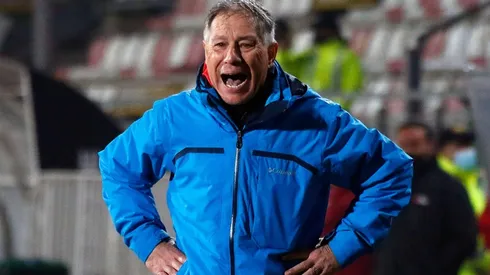 Ariel Holan tiró la esponja en la lucha por el campeonato y recibió críticas